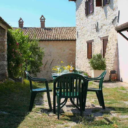 Borgo Tonino Rosso * Sellano