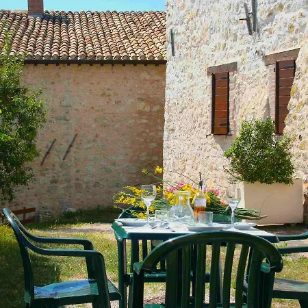 度假居 Borgo Tonino Rosso Sellano
